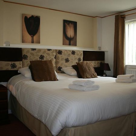 The Leaking Well Bed & Breakfast Dunhampton Dış mekan fotoğraf